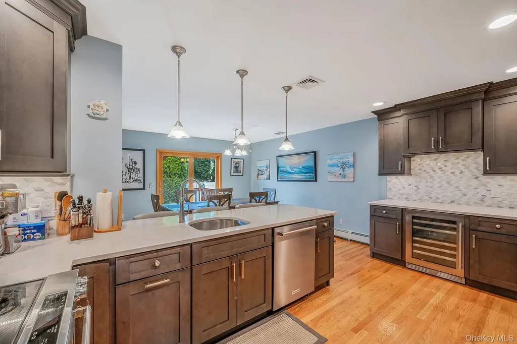 3476 Clifton Boulevard Wantagh NY 11793