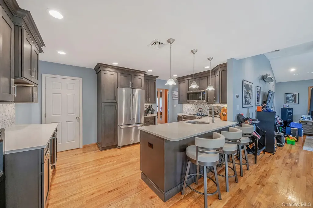 3476 Clifton Boulevard Wantagh NY 11793