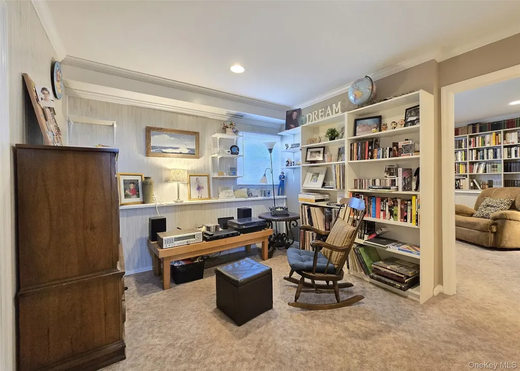 261 Phyllis Drive Patchogue NY 11772