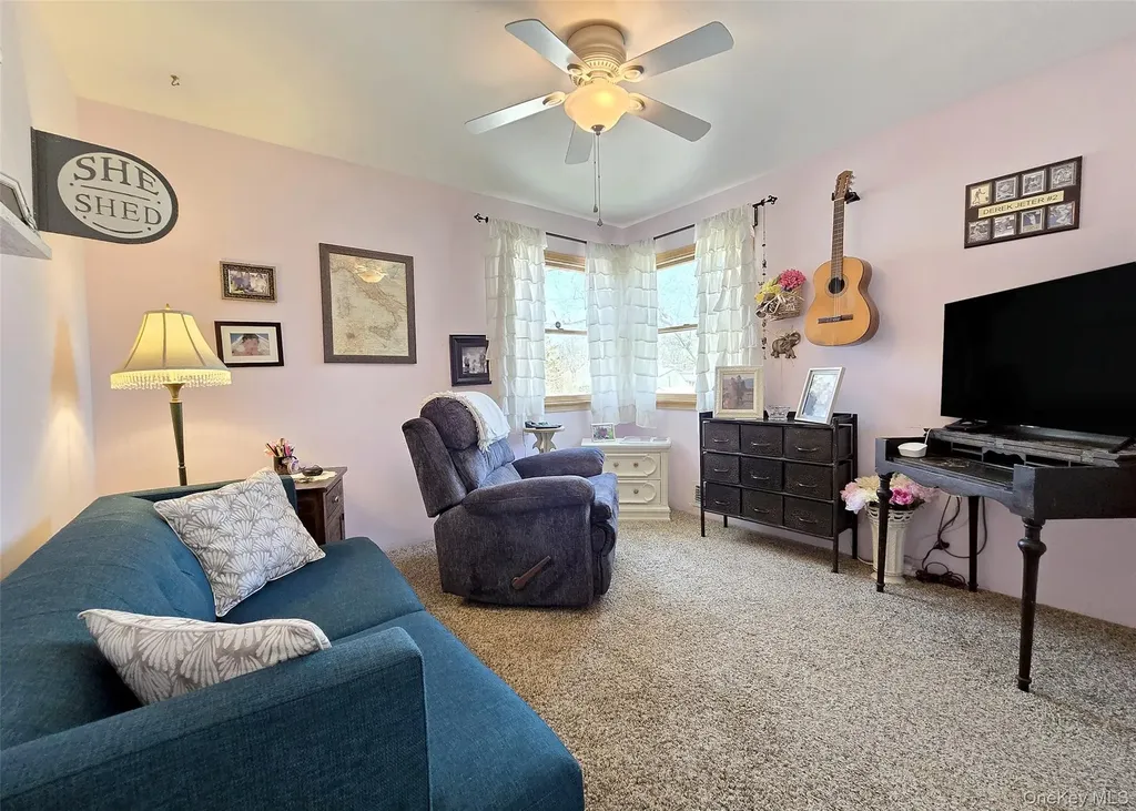 261 Phyllis Drive Patchogue NY 11772