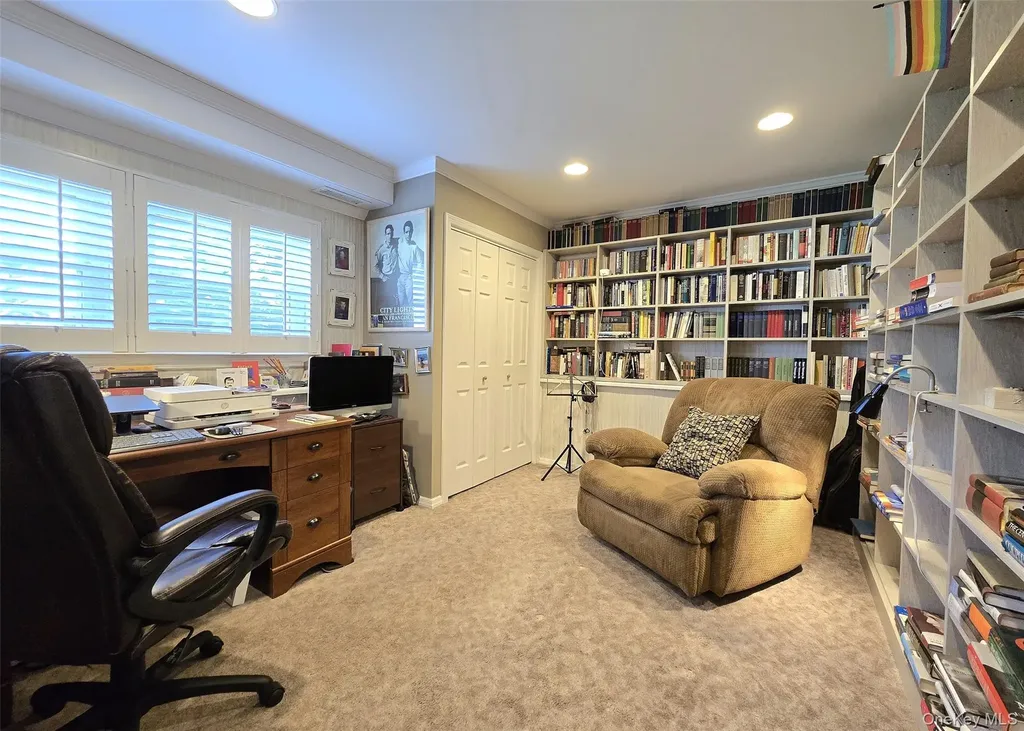 261 Phyllis Drive Patchogue NY 11772