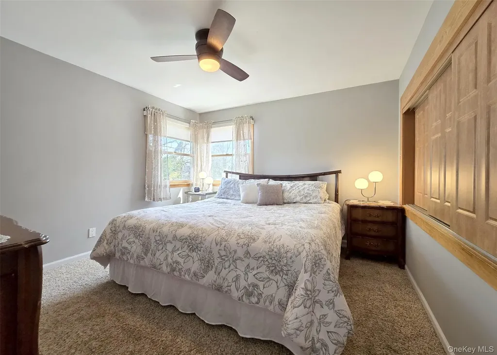 261 Phyllis Drive Patchogue NY 11772