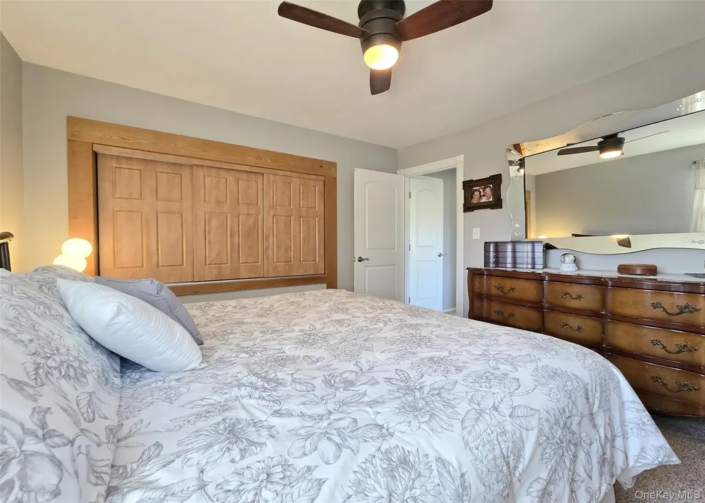 261 Phyllis Drive Patchogue NY 11772
