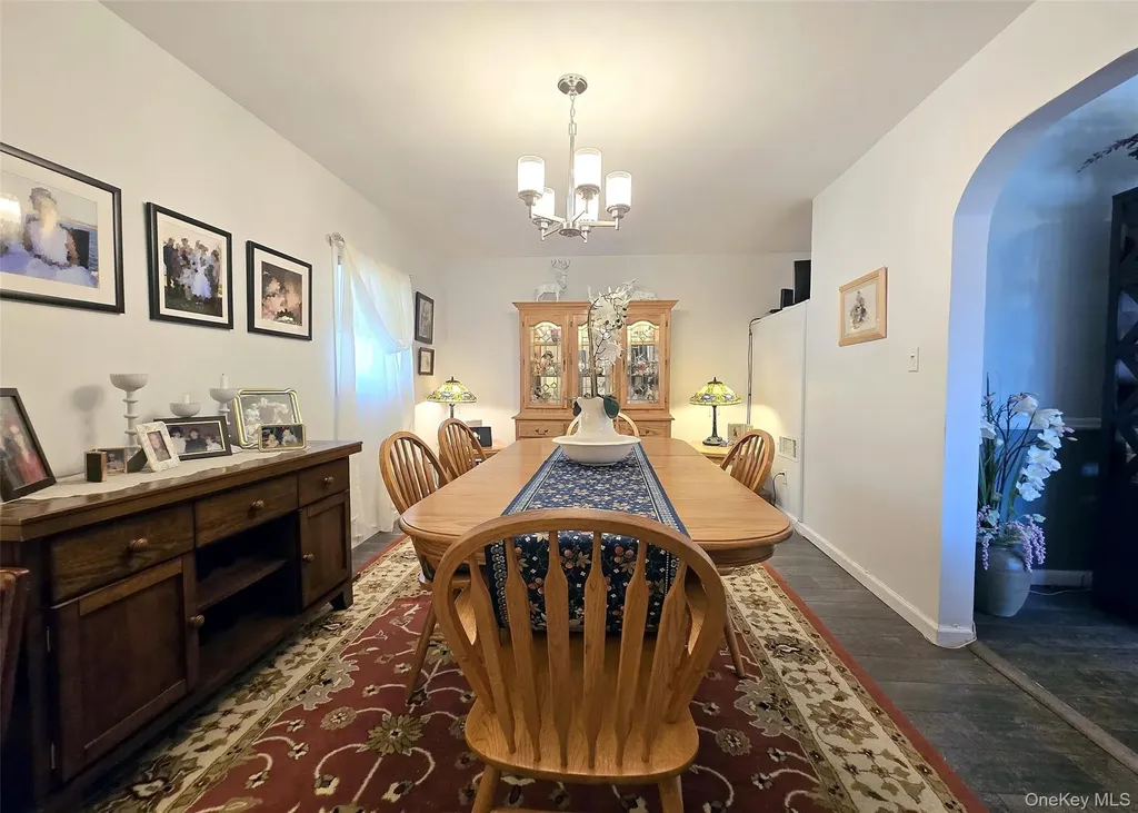 261 Phyllis Drive Patchogue NY 11772