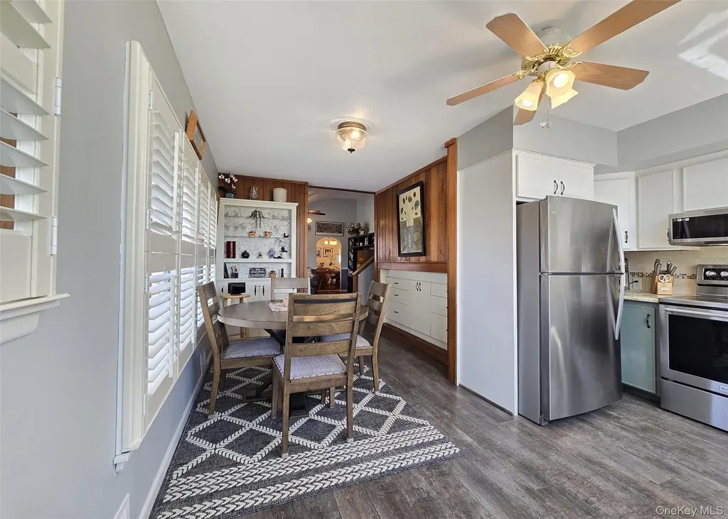 261 Phyllis Drive Patchogue NY 11772