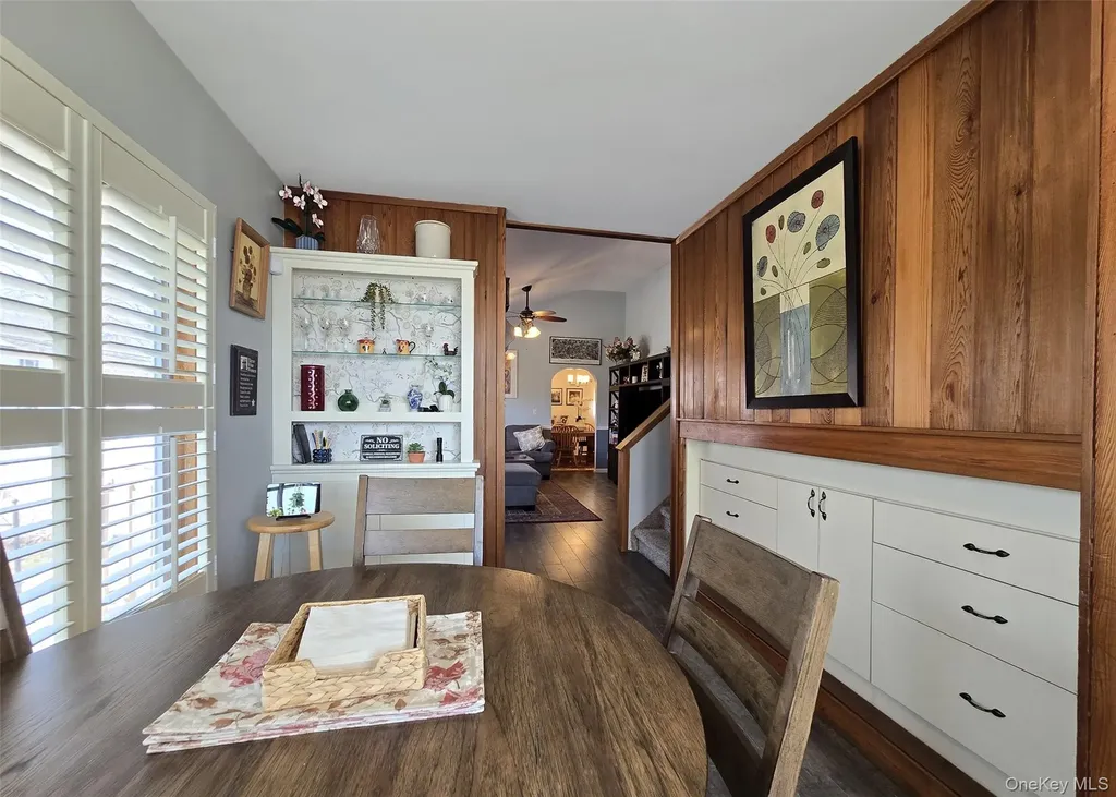 261 Phyllis Drive Patchogue NY 11772
