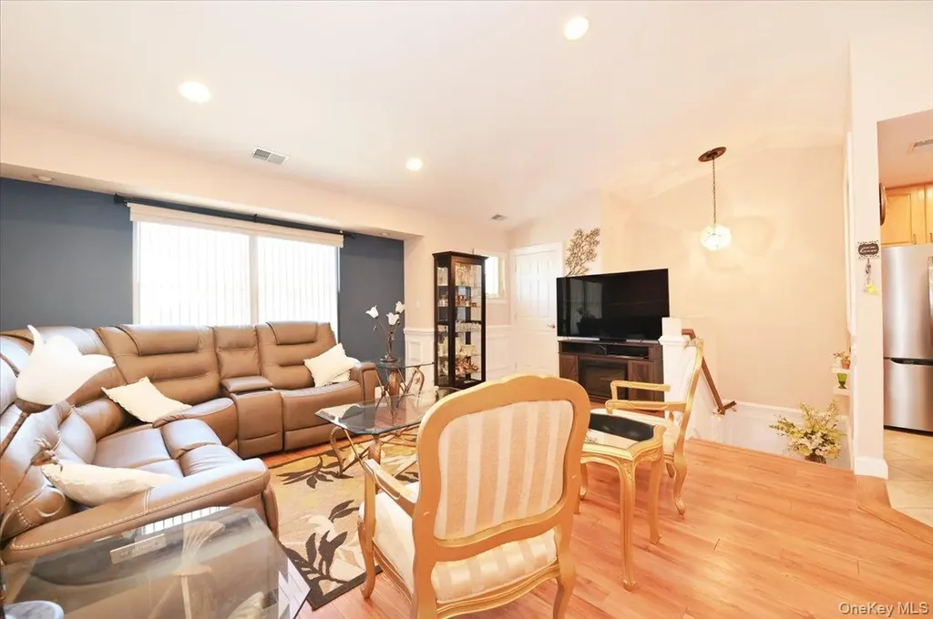80 Morley Circle Melville NY 11747
