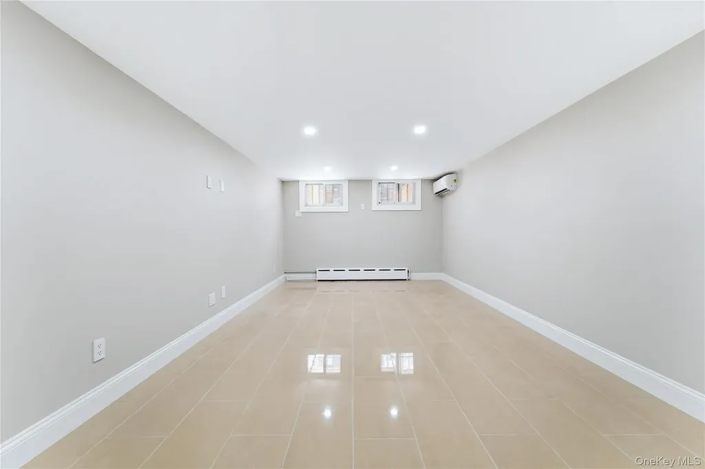 10525 63rd Drive Forest Hills NY 11375