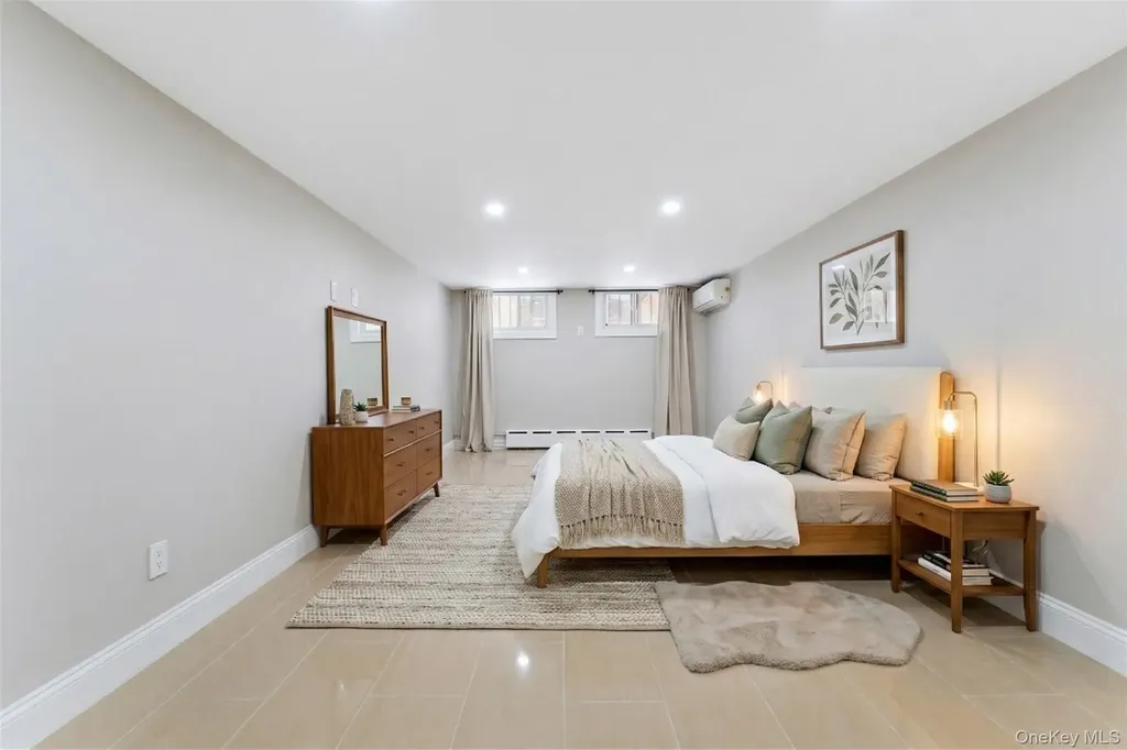 10525 63rd Drive Forest Hills NY 11375