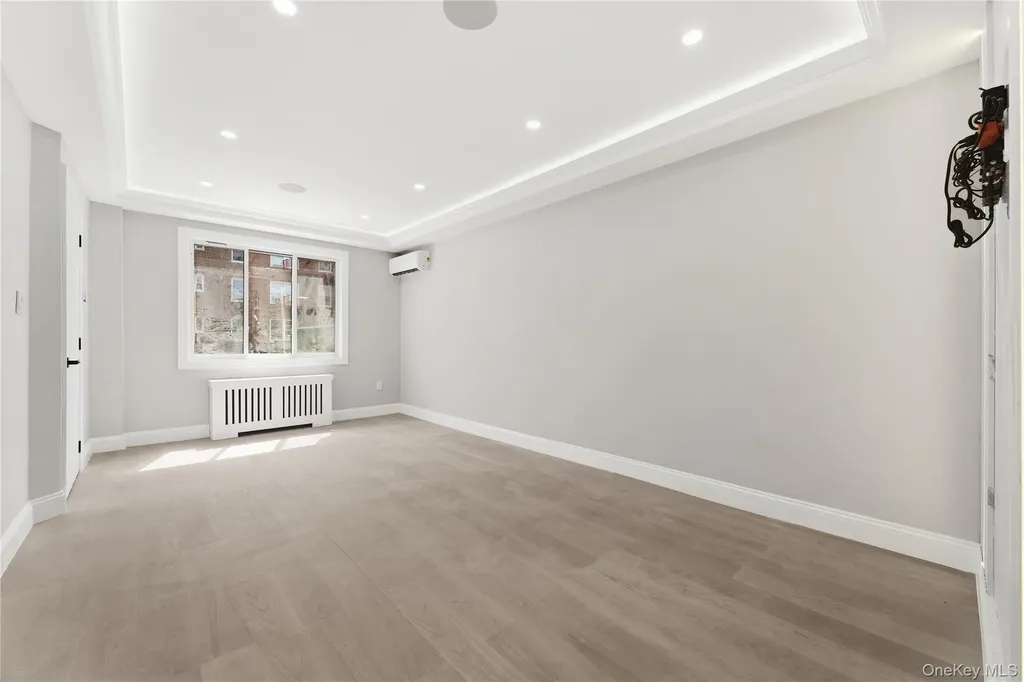 10525 63rd Drive Forest Hills NY 11375