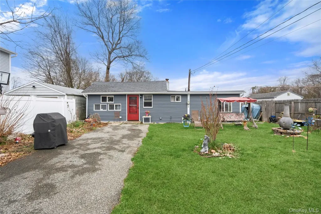 57 Sutton Court West Islip NY 11795
