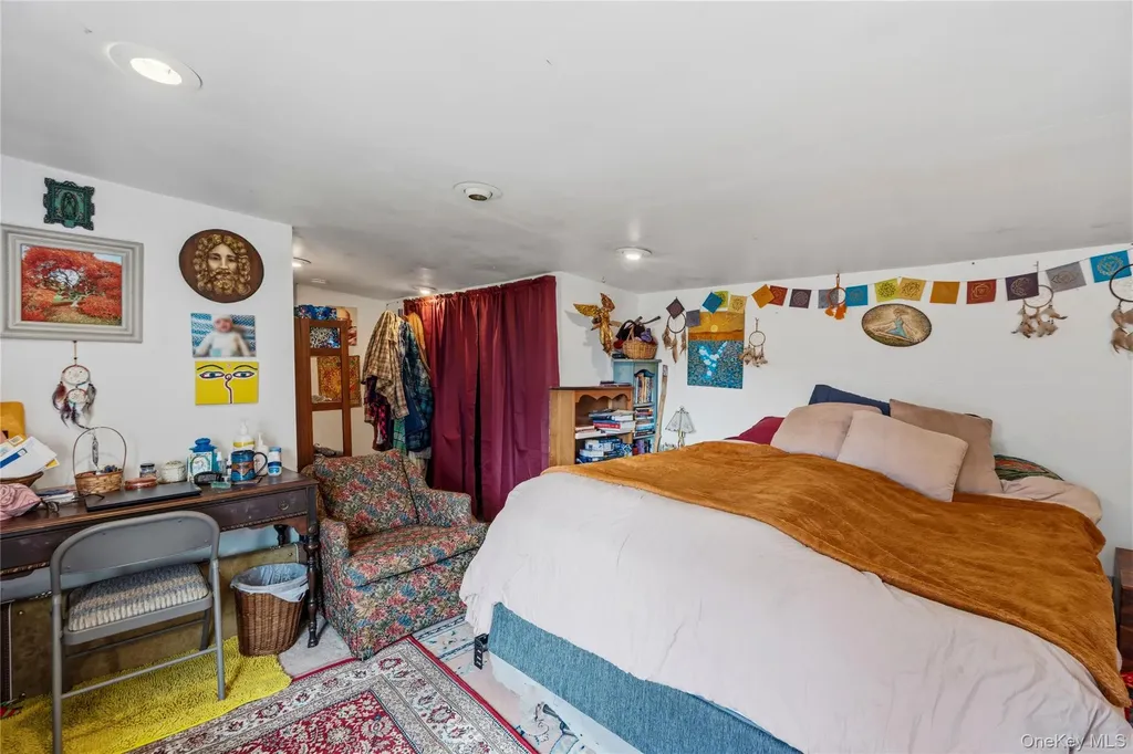 57 Sutton Court West Islip NY 11795