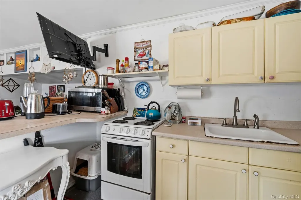 57 Sutton Court West Islip NY 11795