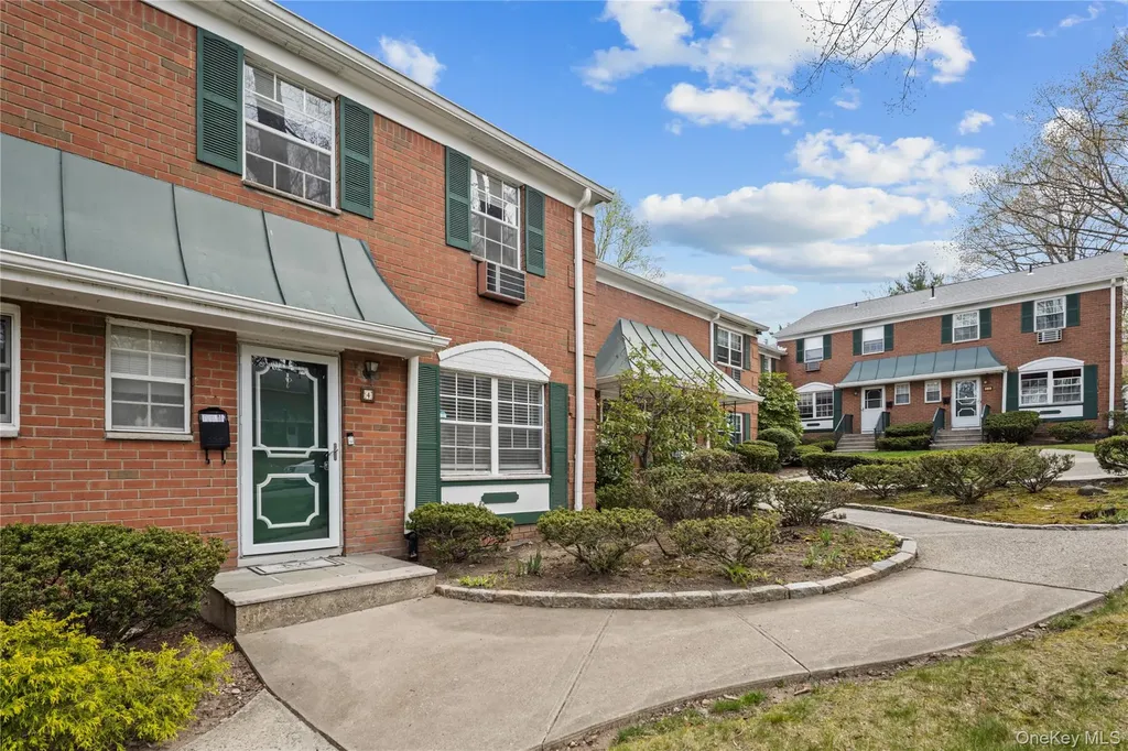 4 Salem Court Suffern NY 10901