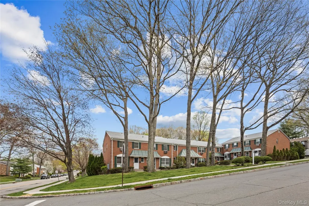 4 Salem Court Suffern NY 10901