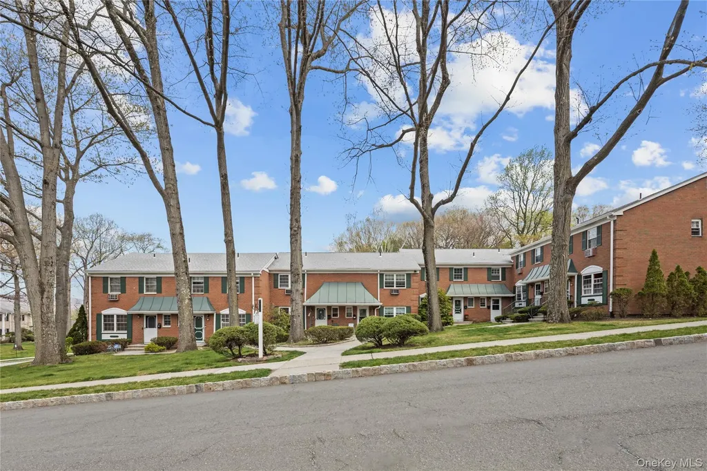 4 Salem Court Suffern NY 10901