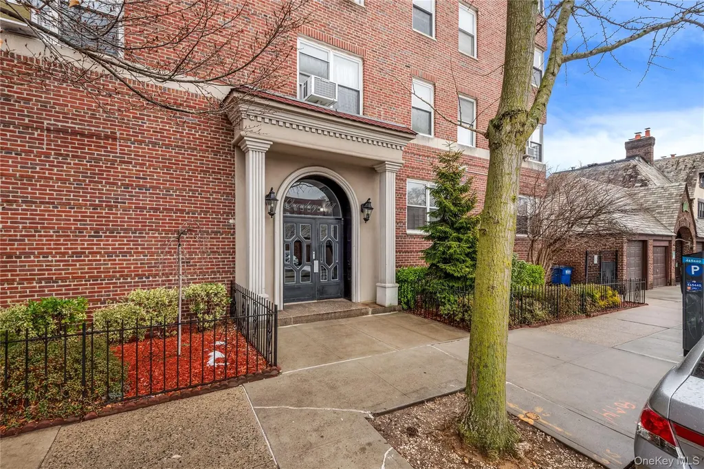 111-50 75th Road Forest Hills NY 11375