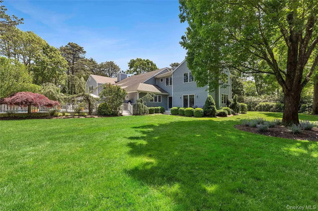3 Acorn Path Quogue NY 11959