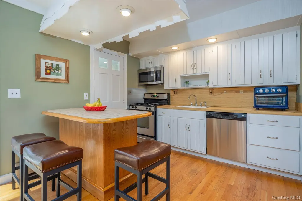 40 Graney Court Pearl River NY 10965