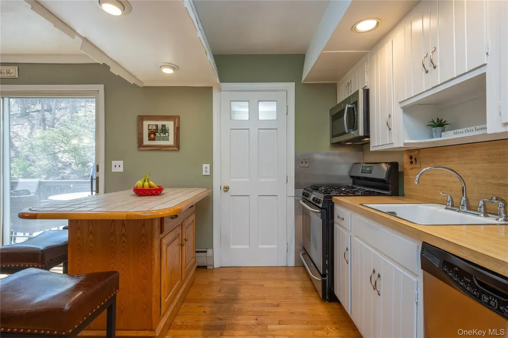 40 Graney Court Pearl River NY 10965