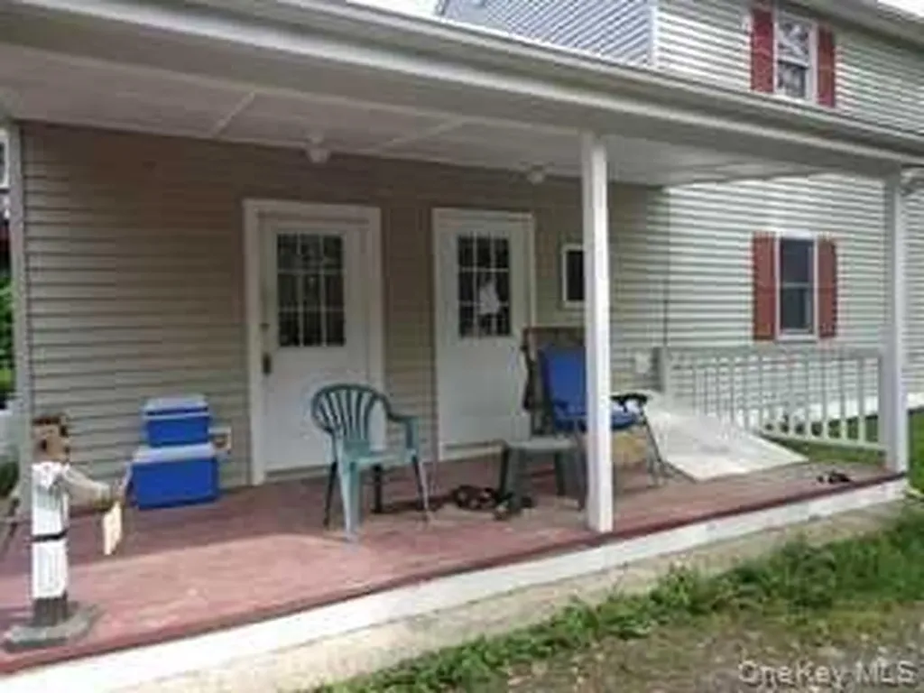 21 Broadway Tivoli NY 12583