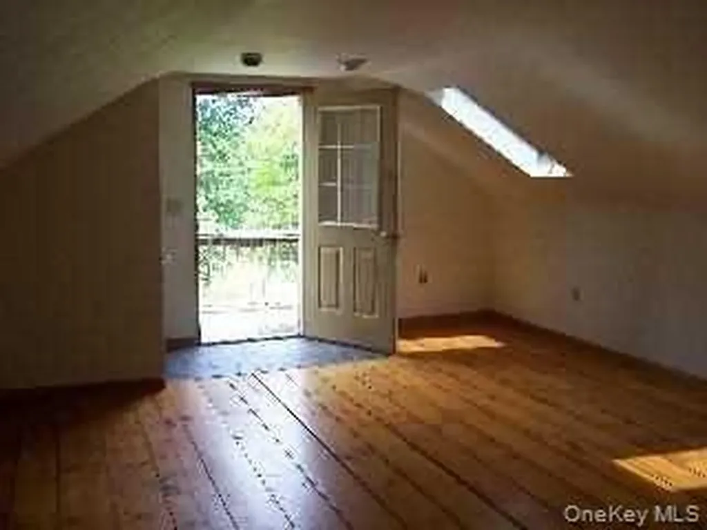 21 Broadway Tivoli NY 12583