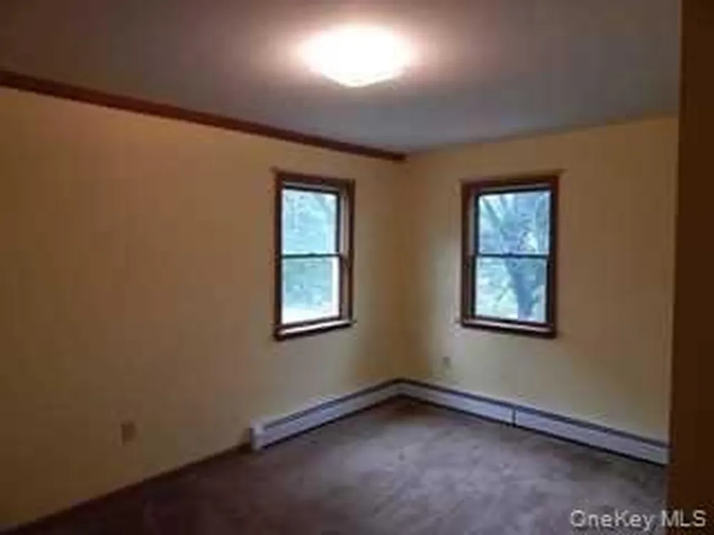 21 Broadway Tivoli NY 12583