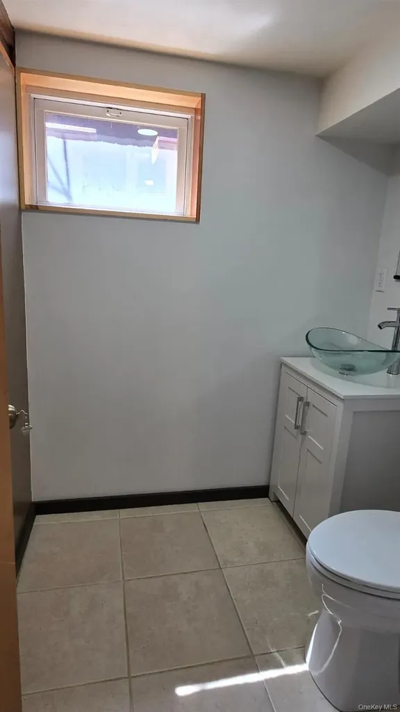 39 Lipton Lane Williston Park NY 11596