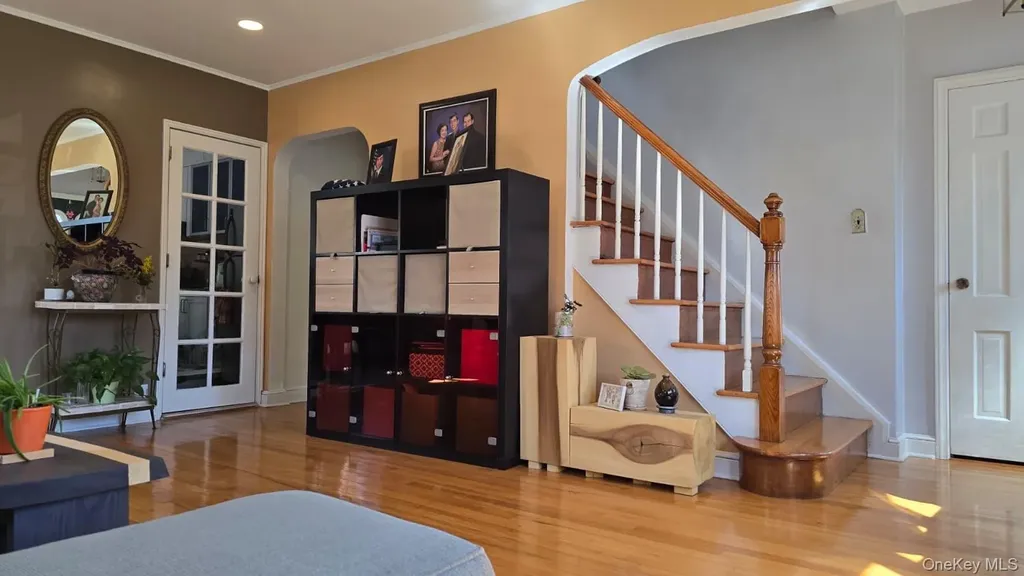 39 Lipton Lane Williston Park NY 11596