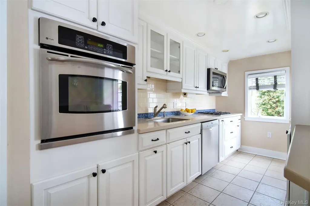 73 Kensington Road Bronxville NY 10708
