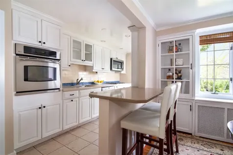 73 Kensington Road Bronxville NY 10708