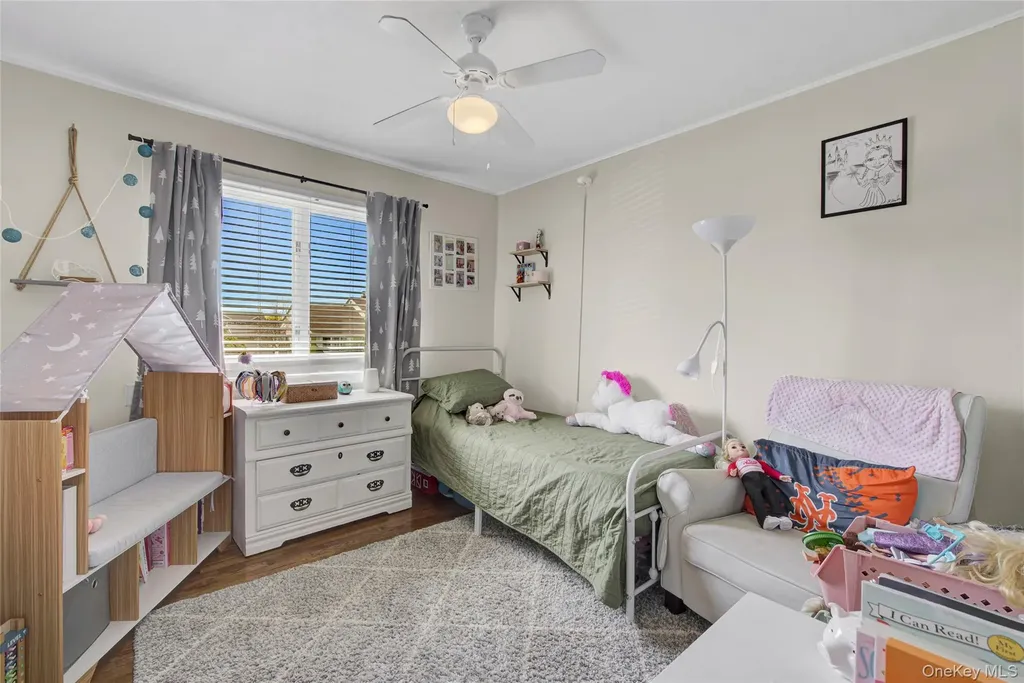 16 Amherst Drive Massapequa NY 11758