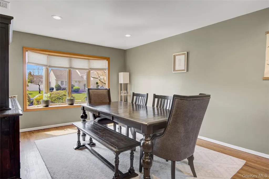 16 Amherst Drive Massapequa NY 11758