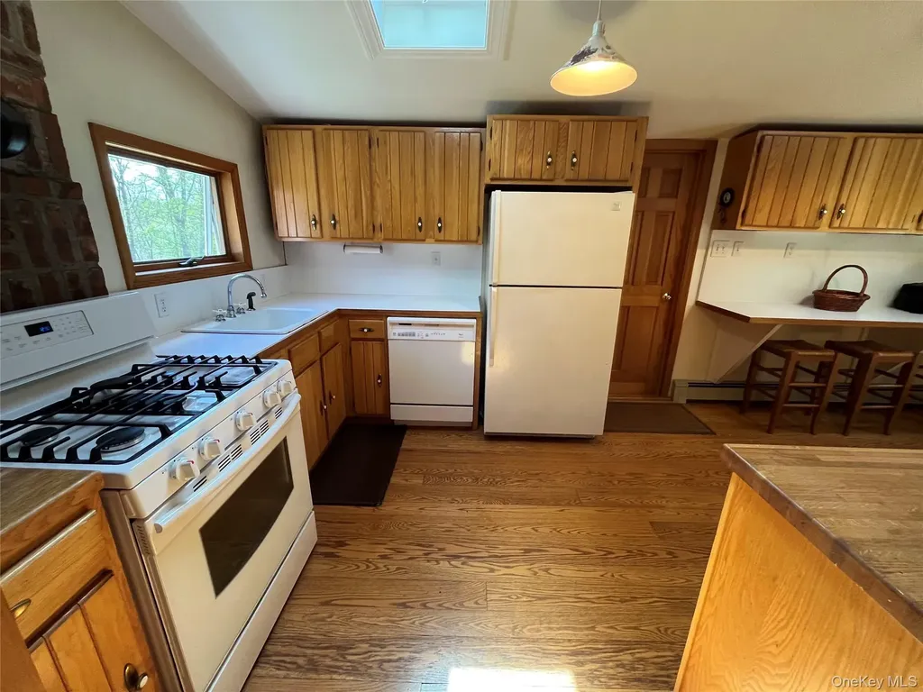 550 Browning Road Salt Point NY 12578
