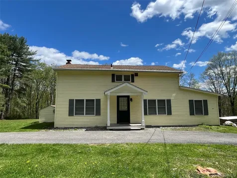 550 Browning Road Salt Point NY 12578