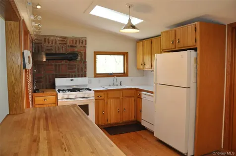 550 Browning Road Salt Point NY 12578