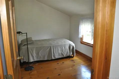 550 Browning Road Salt Point NY 12578