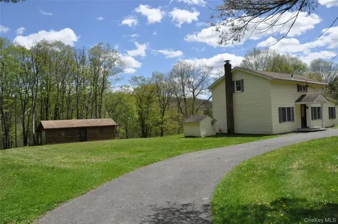 550 Browning Road Salt Point NY 12578