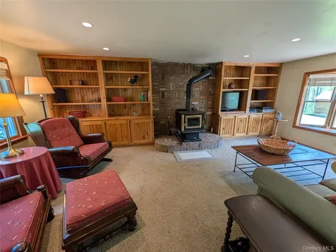 550 Browning Road Salt Point NY 12578