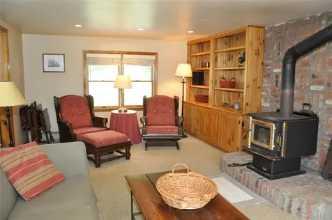 550 Browning Road Salt Point NY 12578