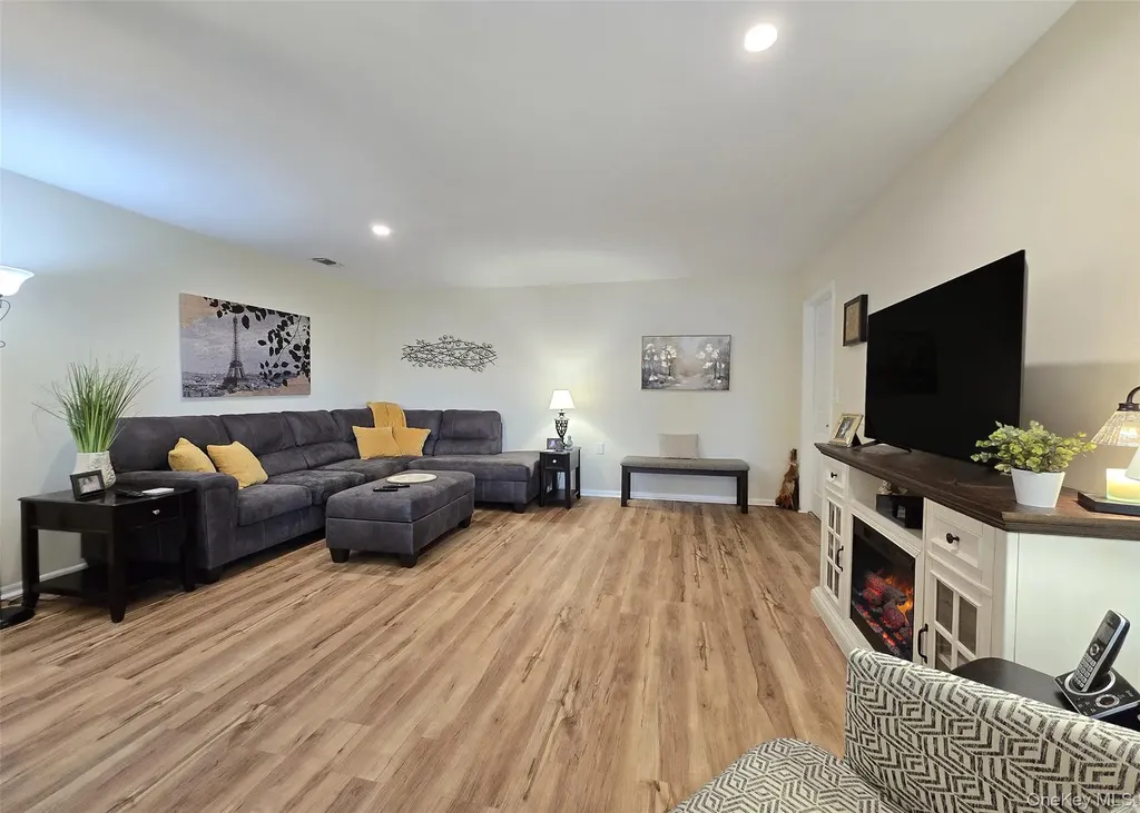 76 Theodore Drive Coram NY 11727