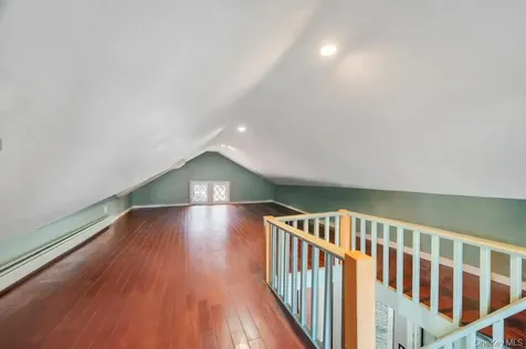 10927 196th Street Saint Albans NY 11412