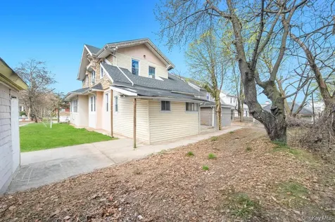 10927 196th Street Saint Albans NY 11412