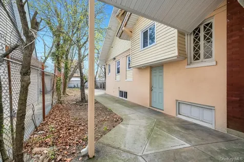 10927 196th Street Saint Albans NY 11412