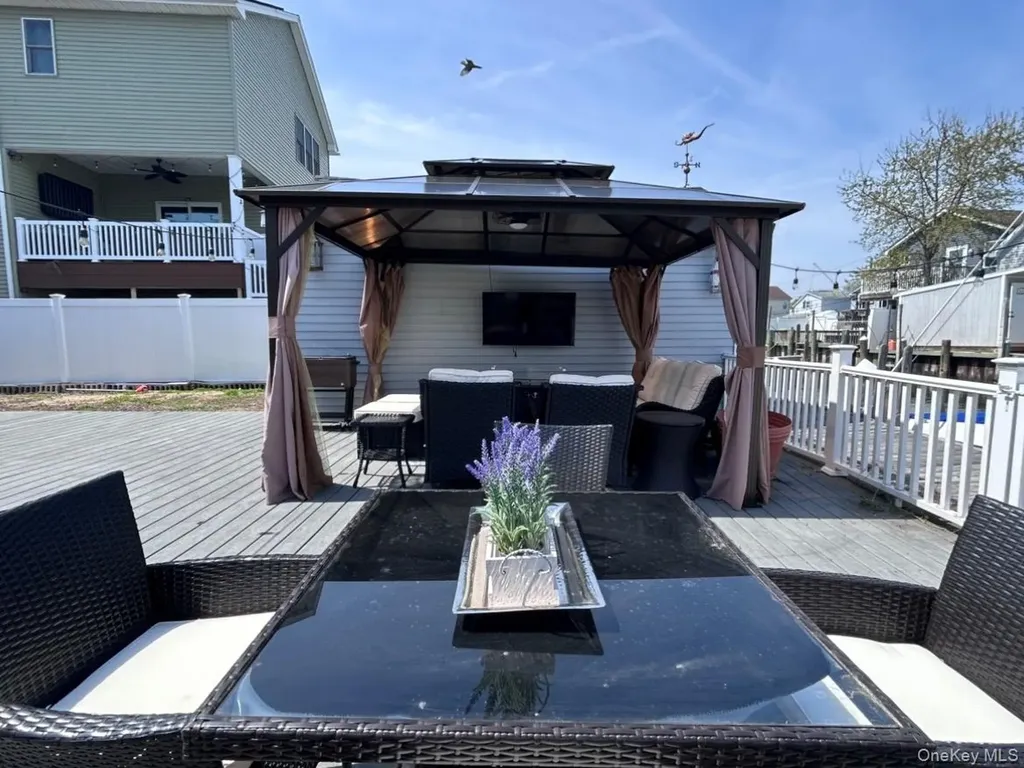 2845 Alder Road Bellmore NY 11710