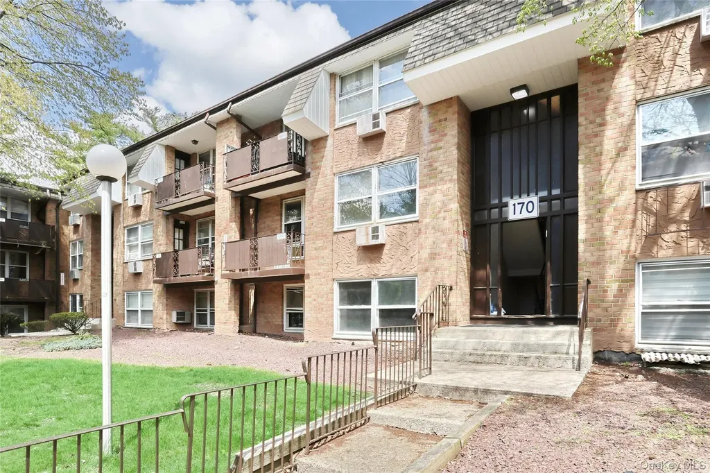 170 Kearsing Parkway Monsey NY 10952