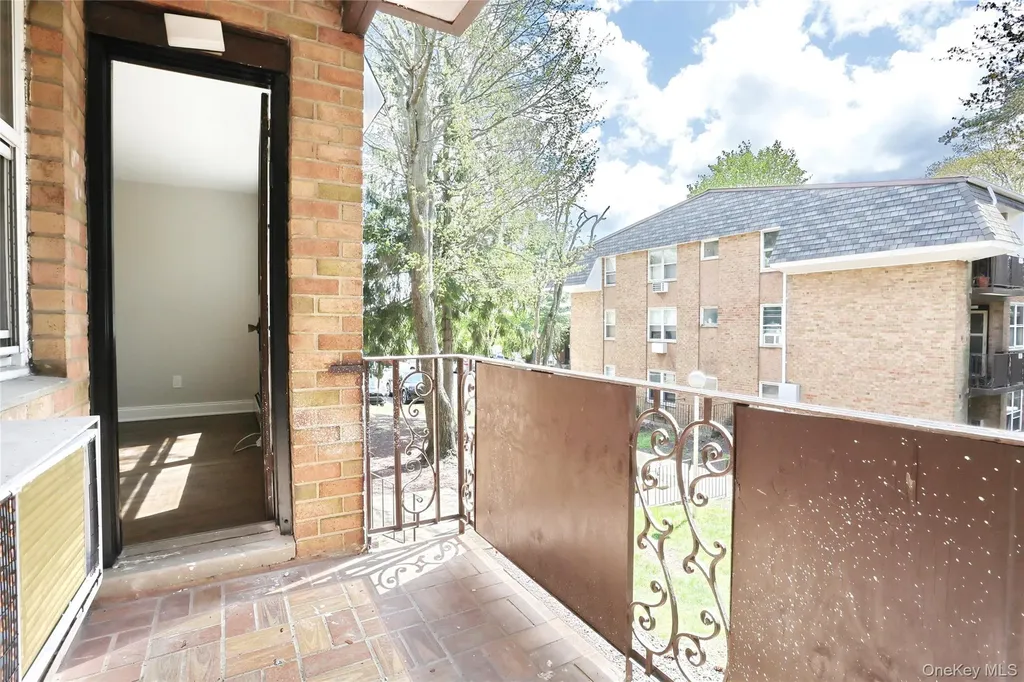 170 Kearsing Parkway Monsey NY 10952