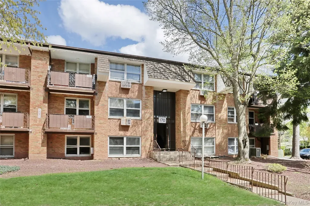 170 Kearsing Parkway Monsey NY 10952