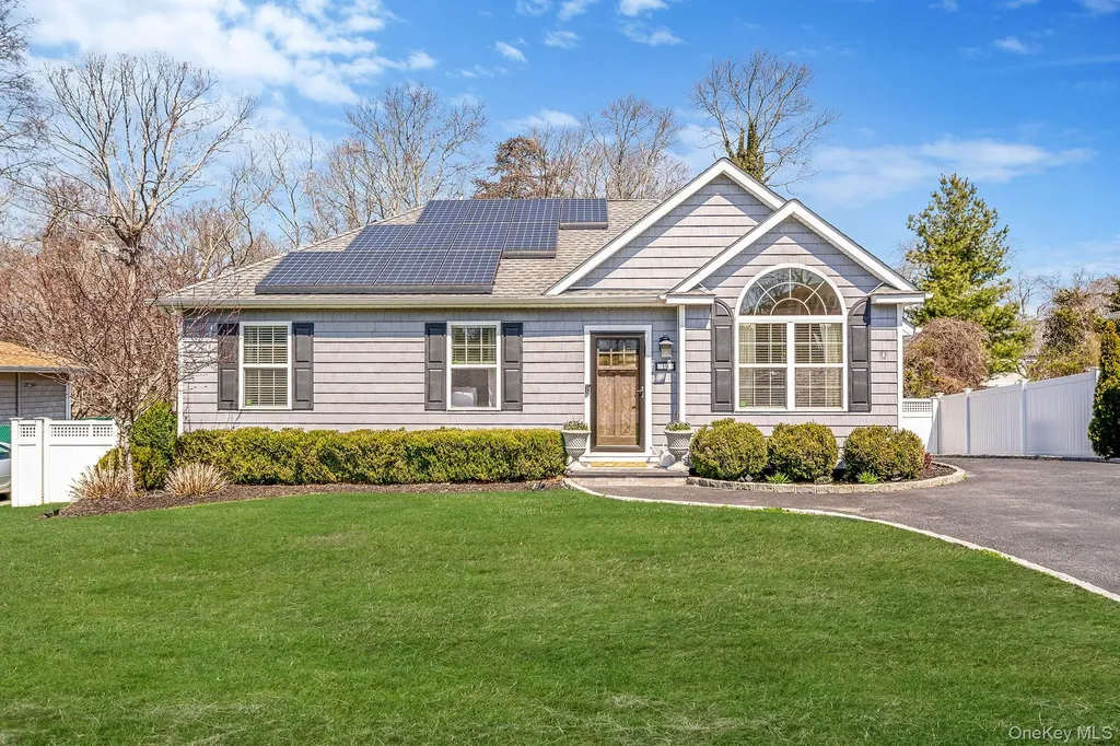 19 Probst Drive Shirley NY 11967