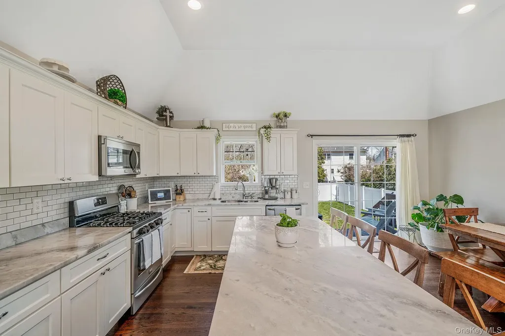 19 Probst Drive Shirley NY 11967
